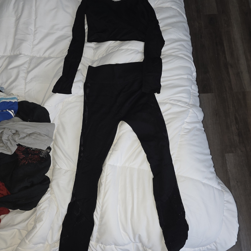 Bozzolo Black Apparel Set